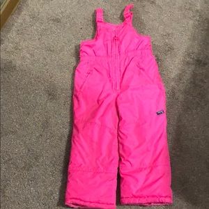 Snow bib for toddler